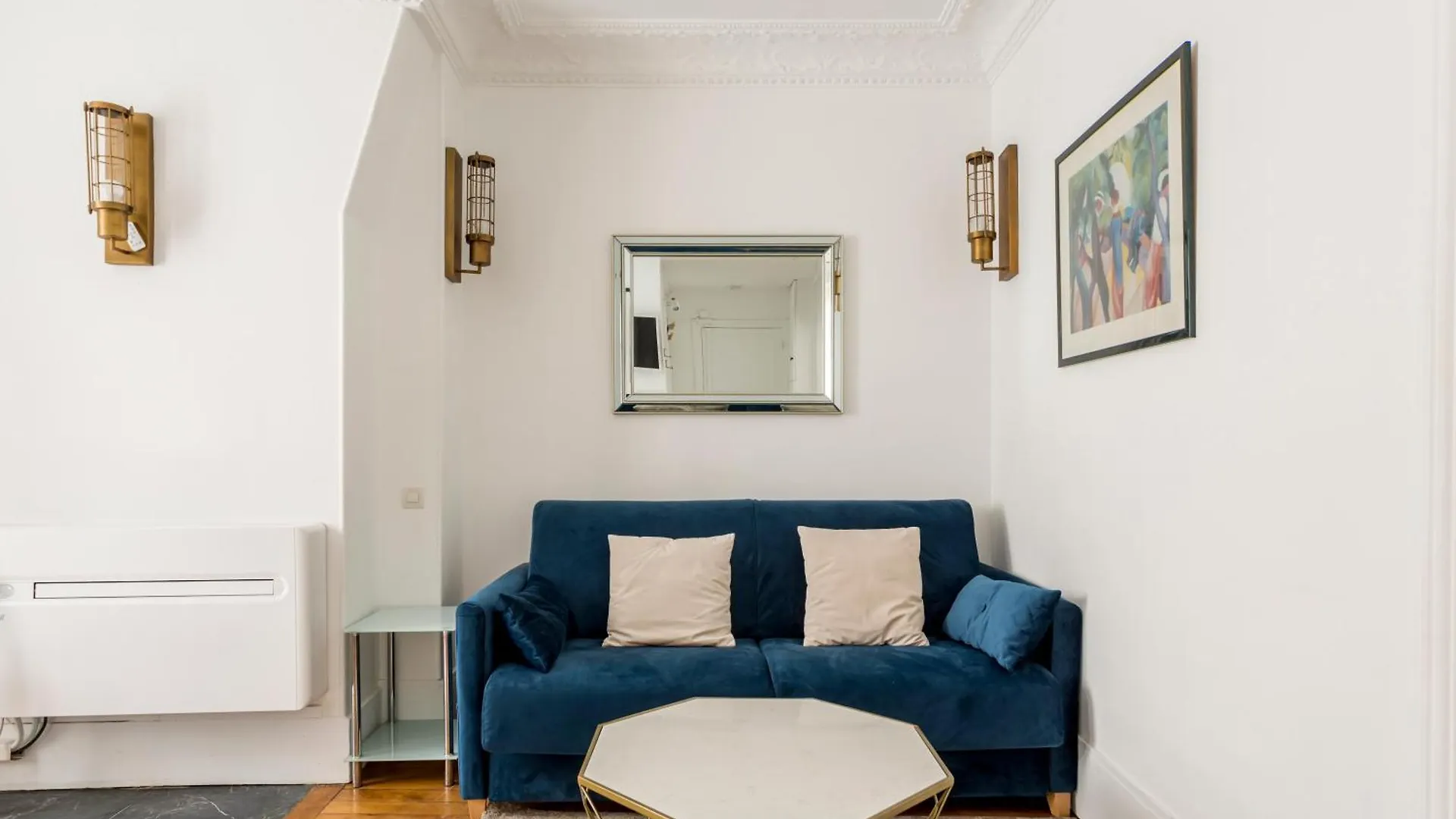 Saint Paul Le Marais Charlemagne Apartment