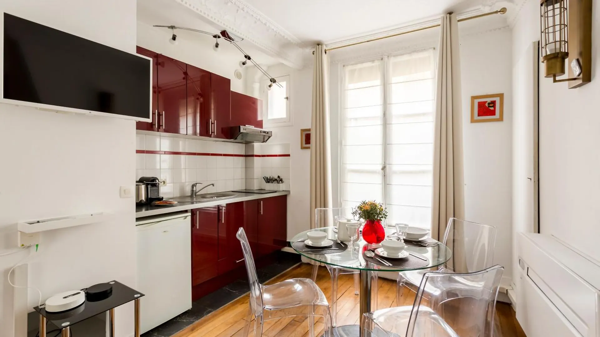 Saint Paul Le Marais Charlemagne Apartment Paris